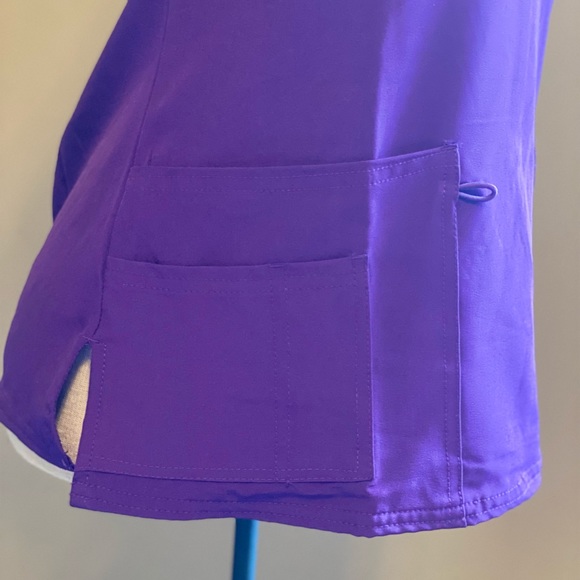 GT SCRUB TOP/ LOTUS / XS - Picture 4 of 6